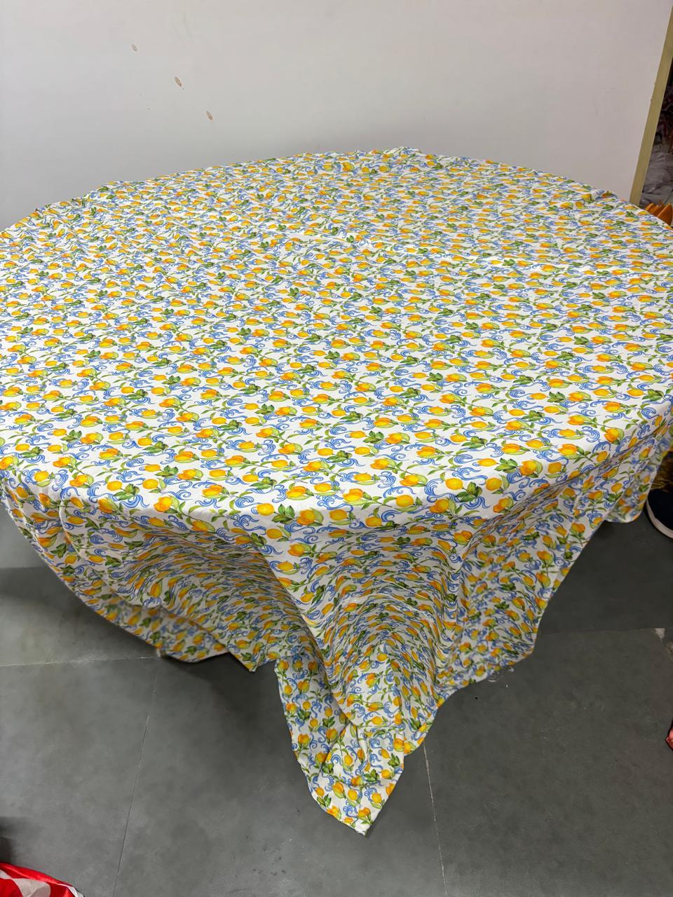 Round Table Cover